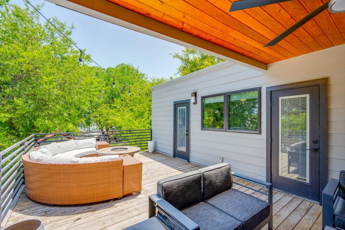 Rooftop Lounge ATX • 2 Fire Pits • Outdoor TV #32