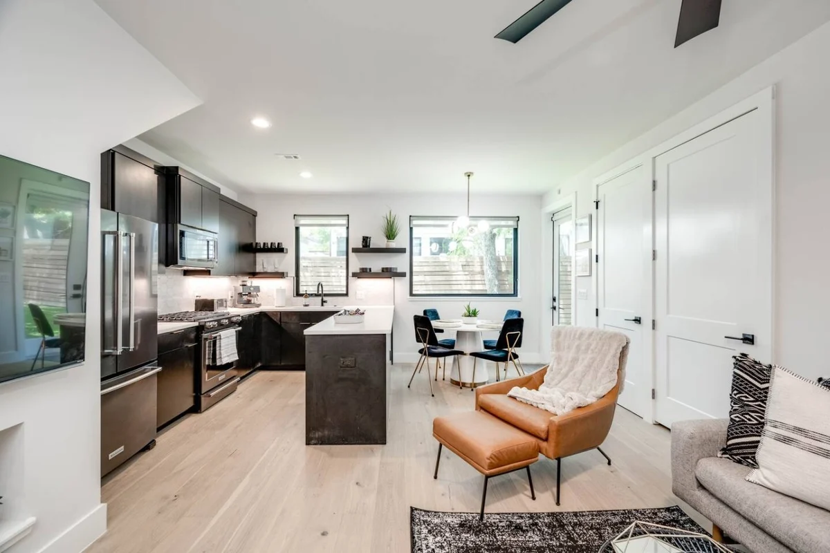 Rooftop Lounge ATX • 2 Fire Pits • Outdoor TV #20