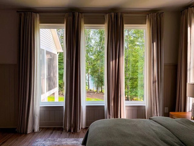 BEDROOM image 1
