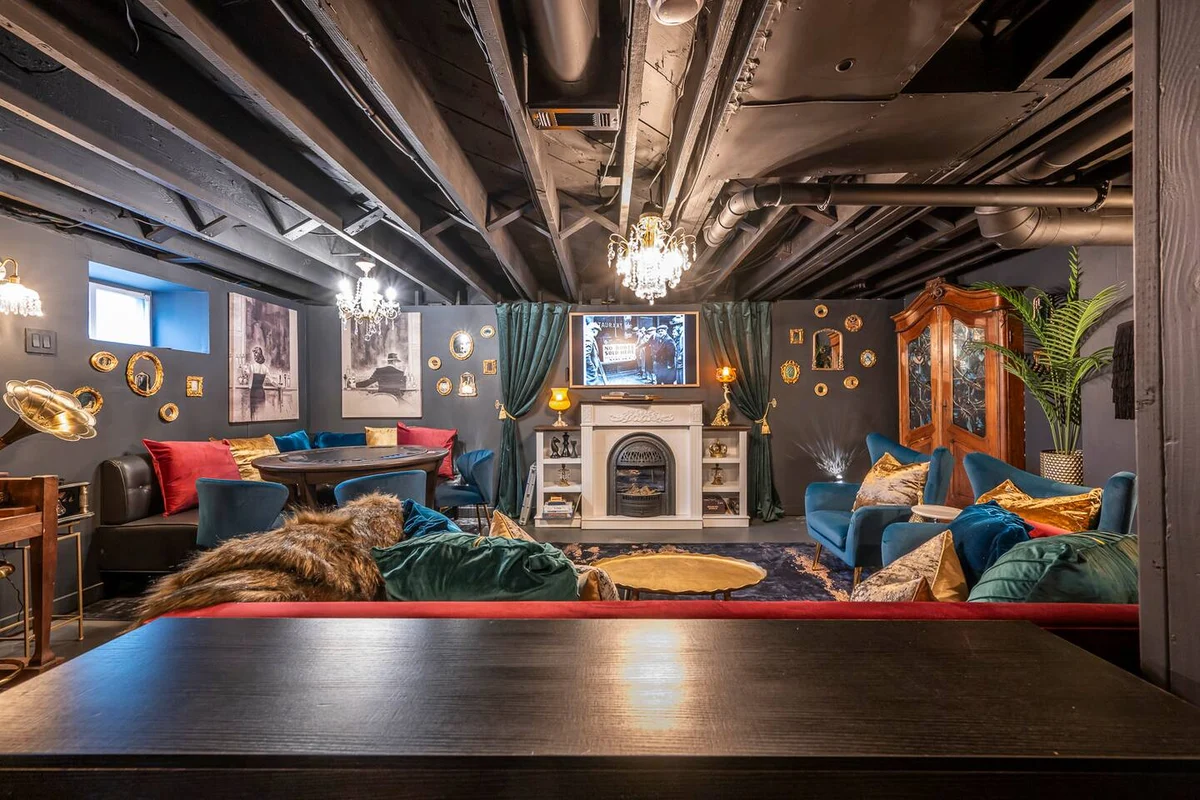 Storybook Escape: Hidden Speakeasy, Hot Tub, Sauna #2