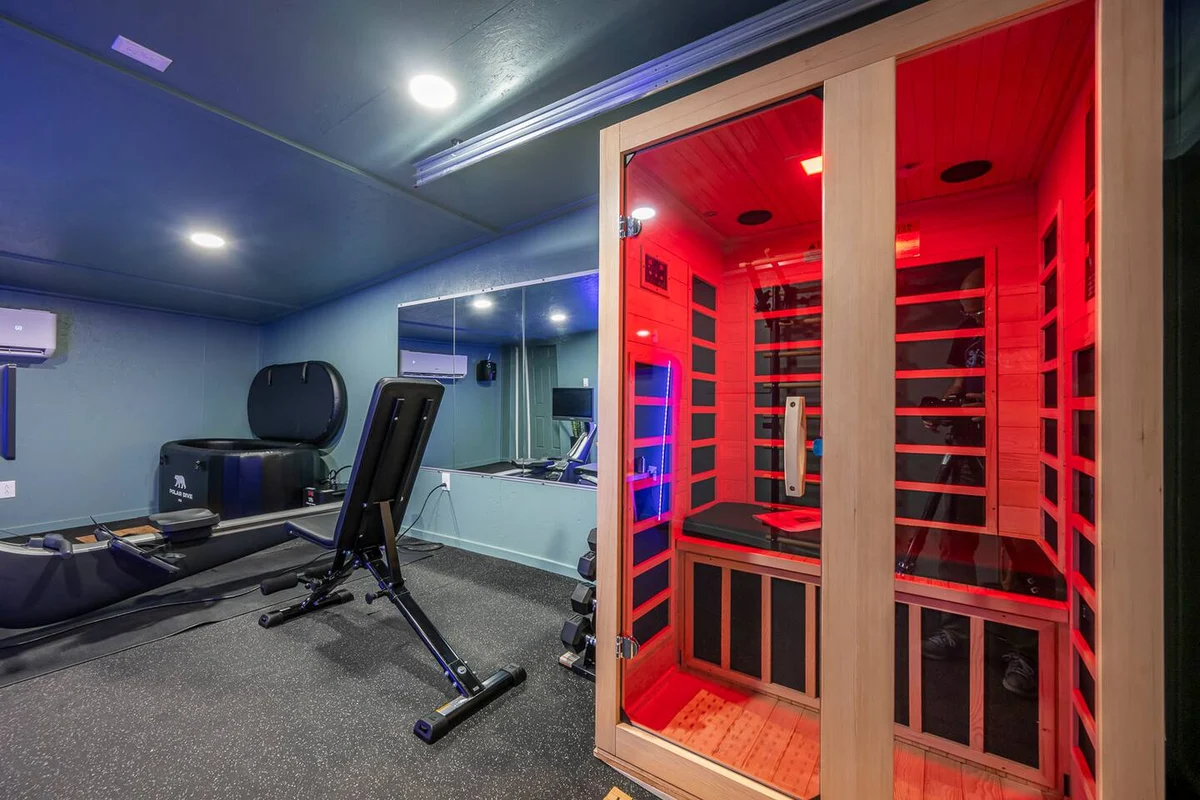Storybook Escape: Hidden Speakeasy, Hot Tub, Sauna #35