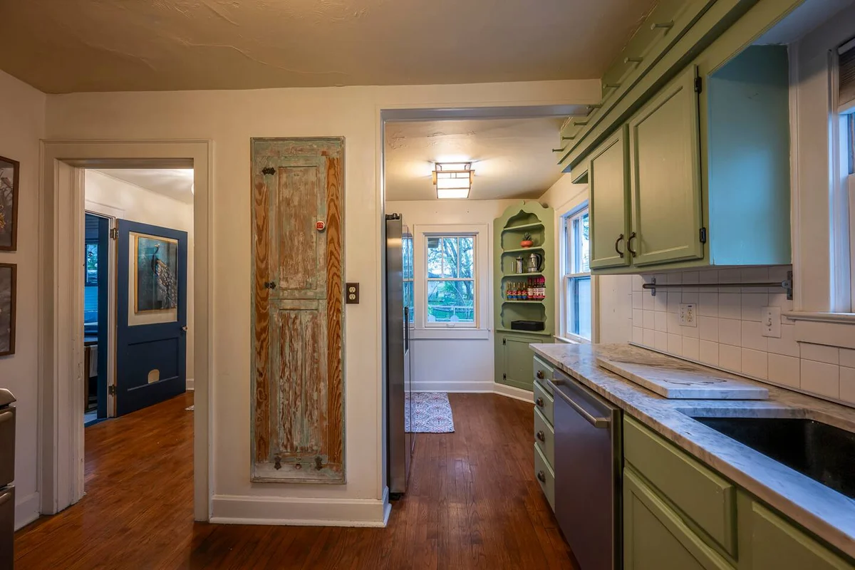 Storybook Escape: Hidden Speakeasy, Hot Tub, Sauna #9