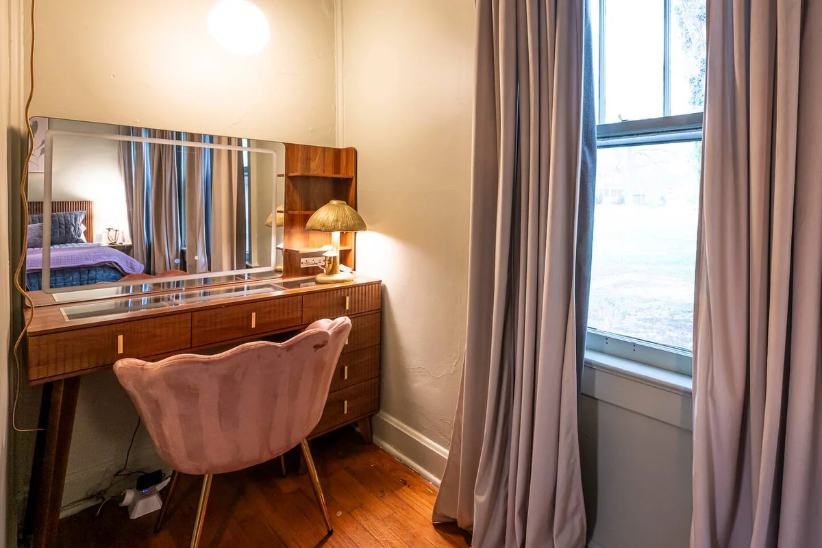 Storybook Escape: Hidden Speakeasy, Hot Tub, Sauna #27