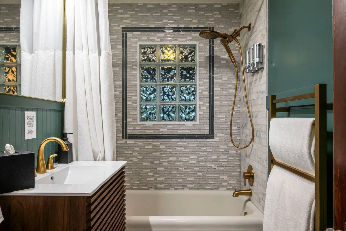 Storybook Escape: Hidden Speakeasy, Hot Tub, Sauna #14