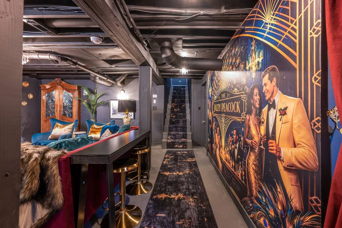 Storybook Escape: Hidden Speakeasy, Hot Tub, Sauna #34
