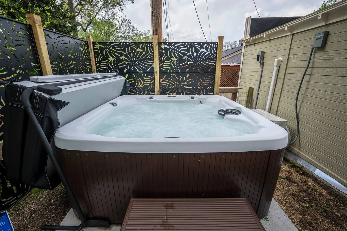 Storybook Escape: Hidden Speakeasy, Hot Tub, Sauna #22