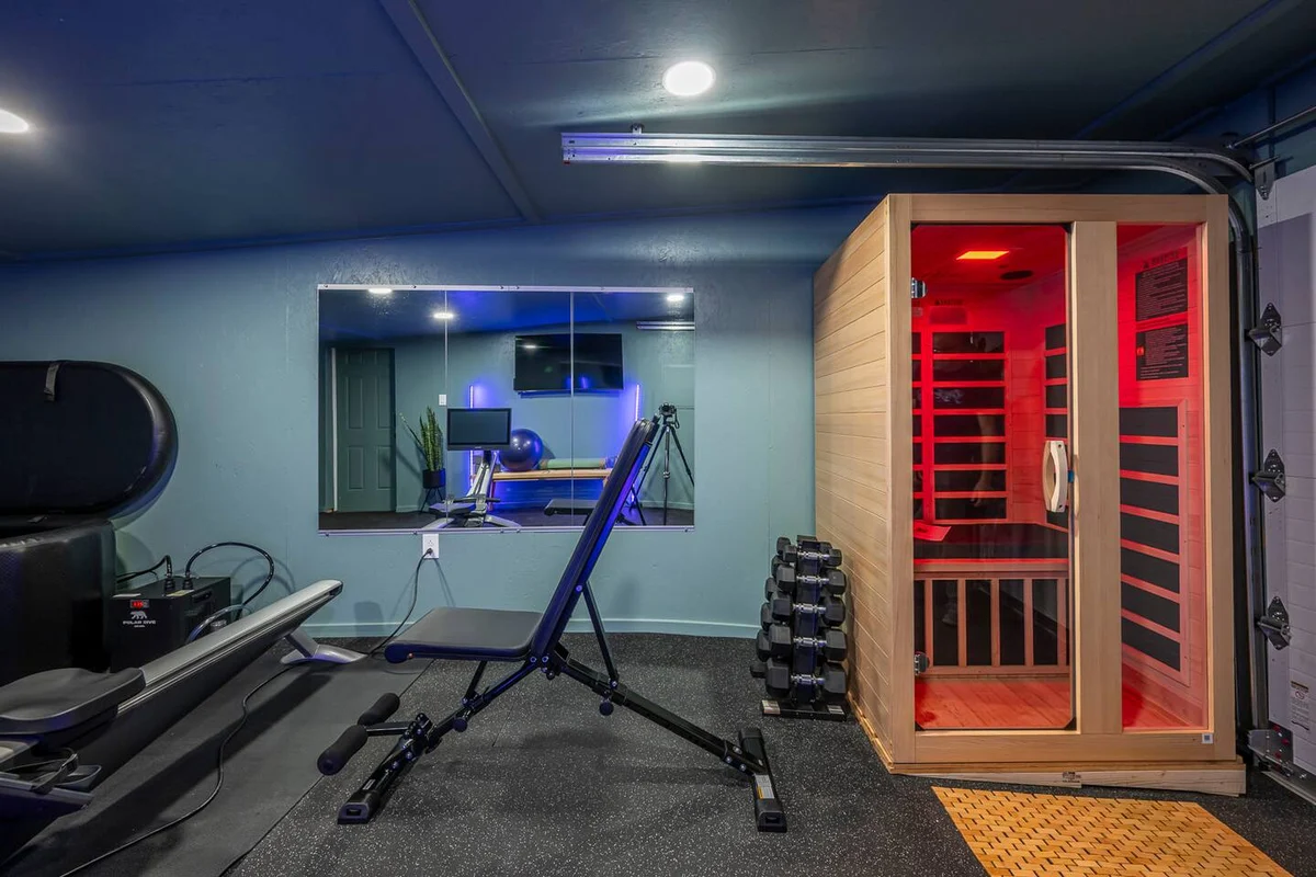 Storybook Escape: Hidden Speakeasy, Hot Tub, Sauna #38