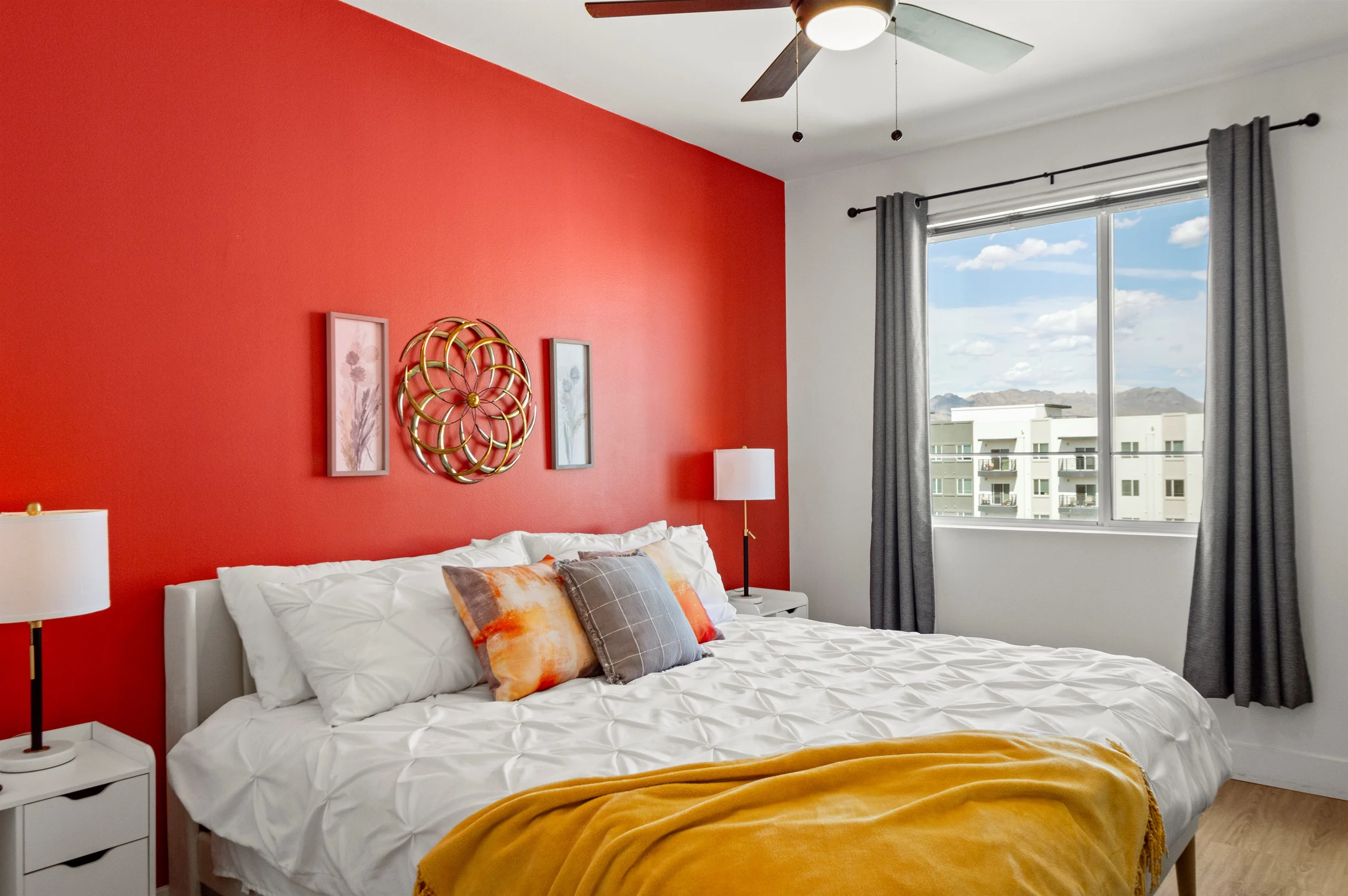 Condo in Phoenix property photo 4