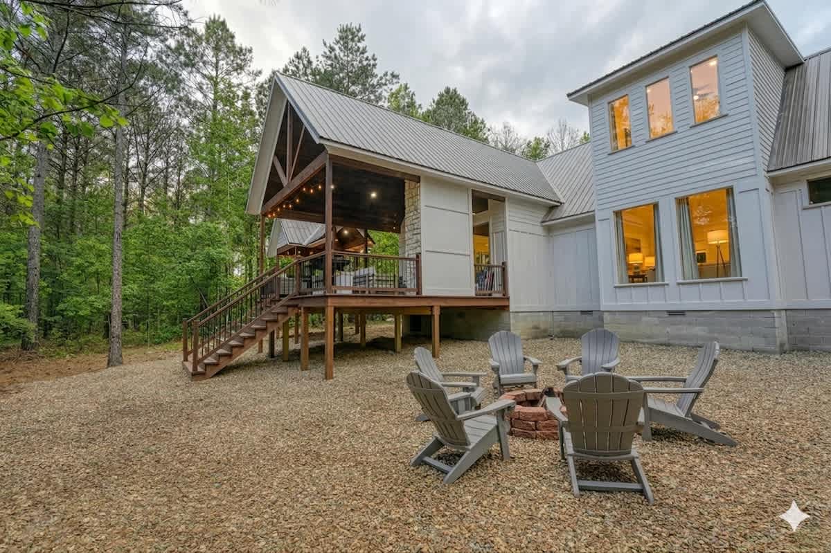 Property in Broken Bow property photo 4