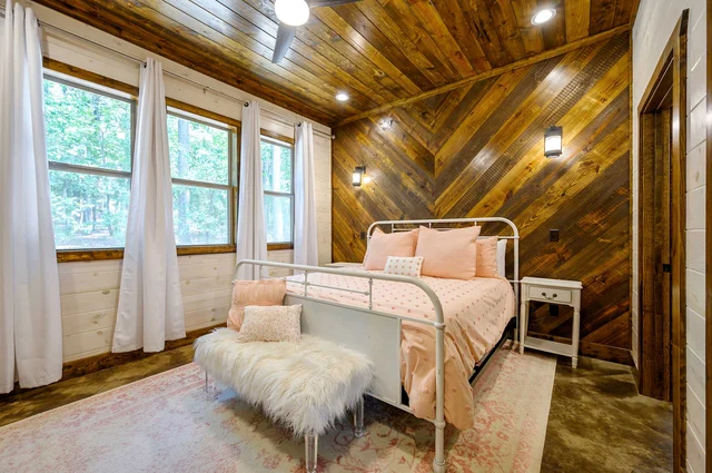 Bedroom 1 image 1