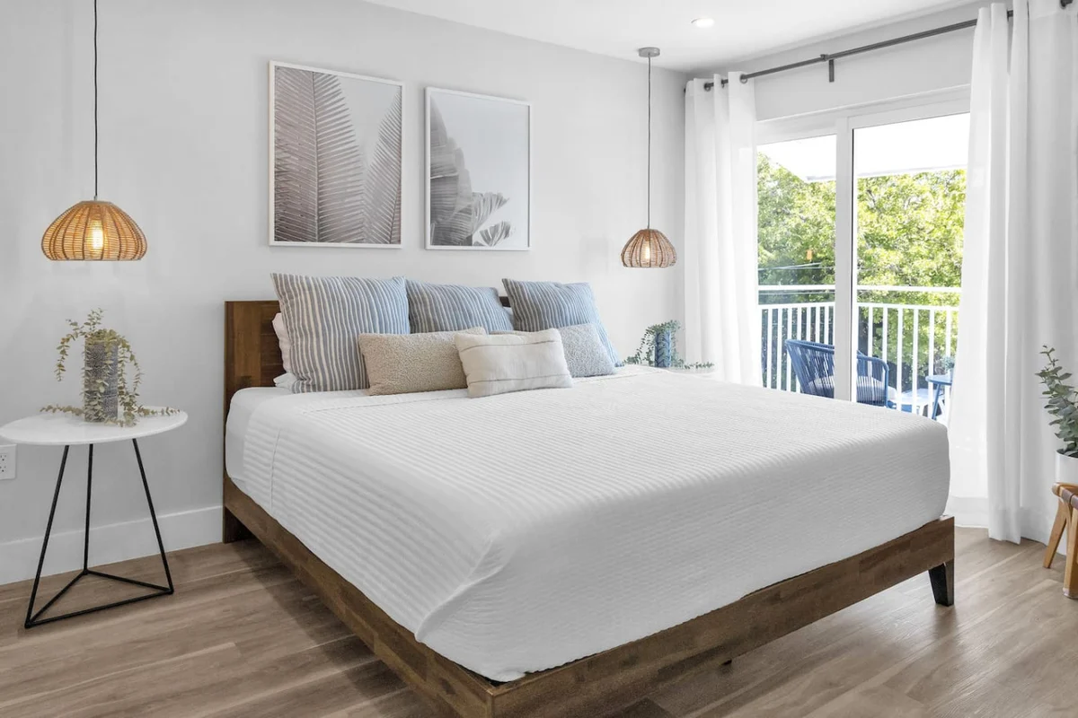Bedroom 1 image 1