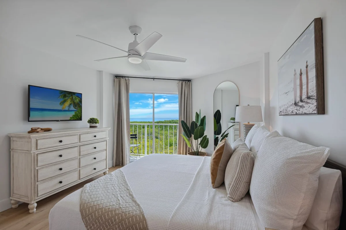 Bedroom 1 image 1