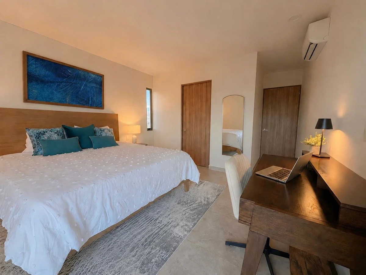 Bedroom 1 image 1