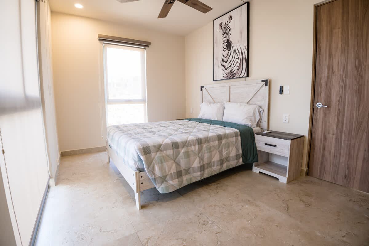 Bedroom 1 image 1
