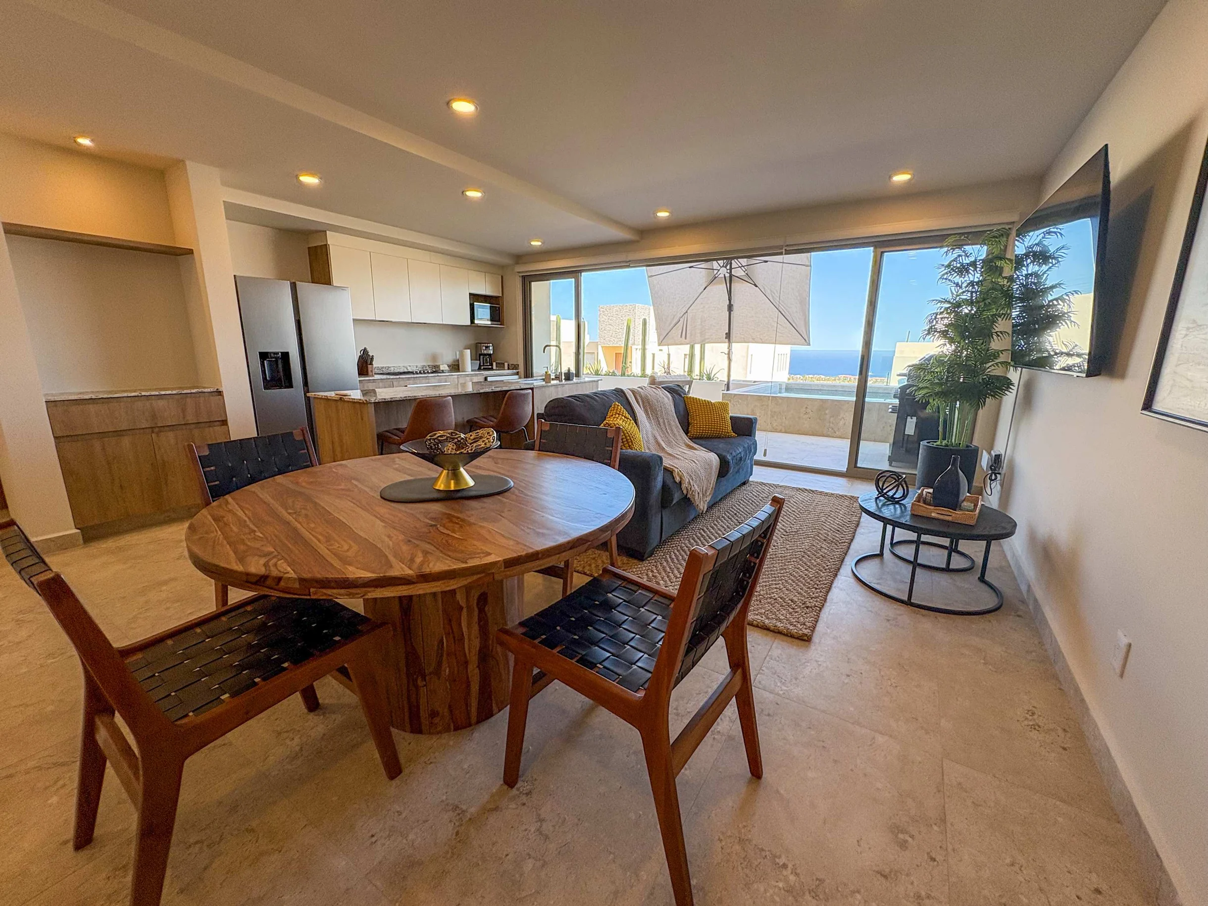 Apartment in Los Cerritos property photo 4