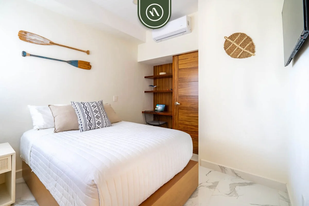 Bedroom 1 image 1