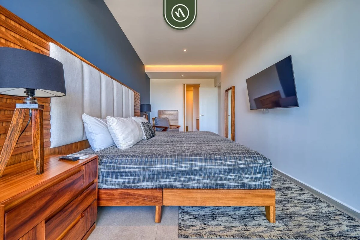 Bedroom 1 image 1