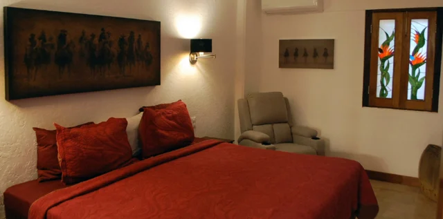 Bedroom 2 image 1