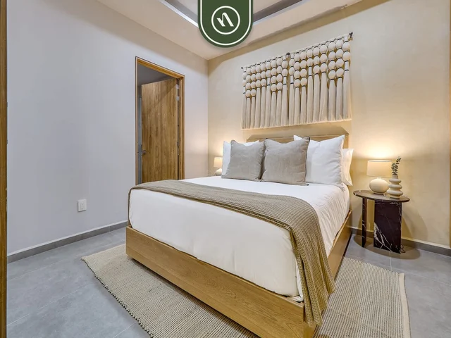 Bedroom 1 image 1