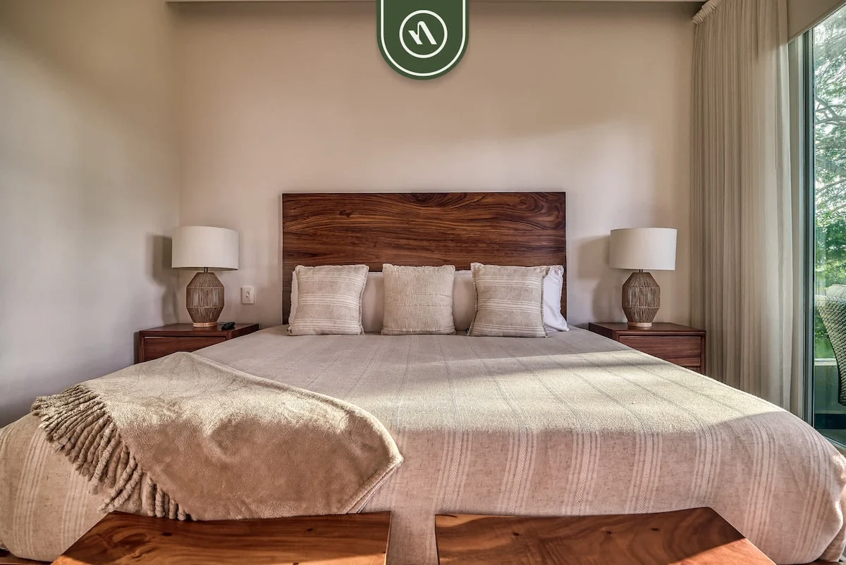 Bedroom 1 image 1