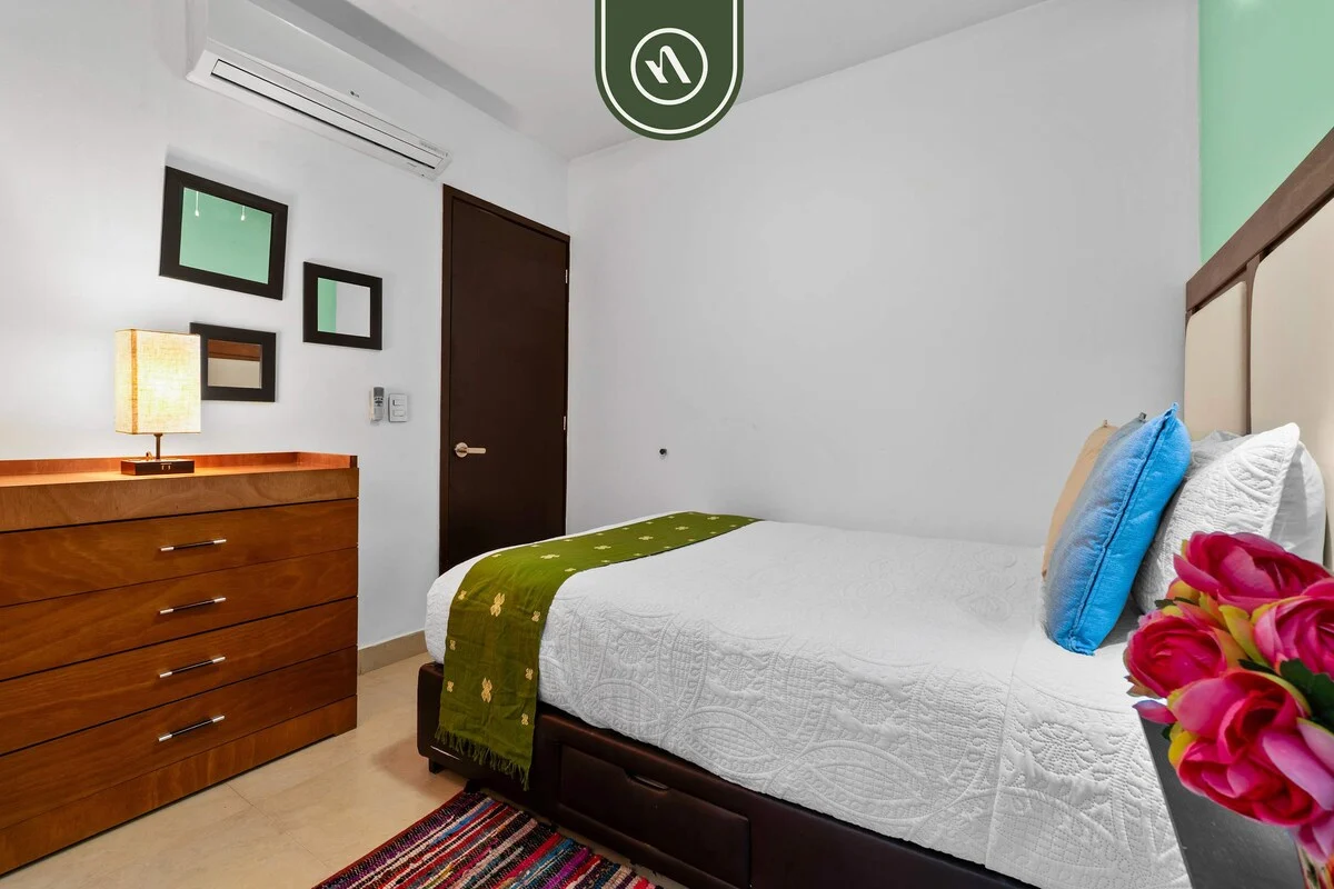 Bedroom 3 image 1