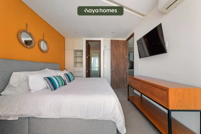 Bedroom 1 image 1