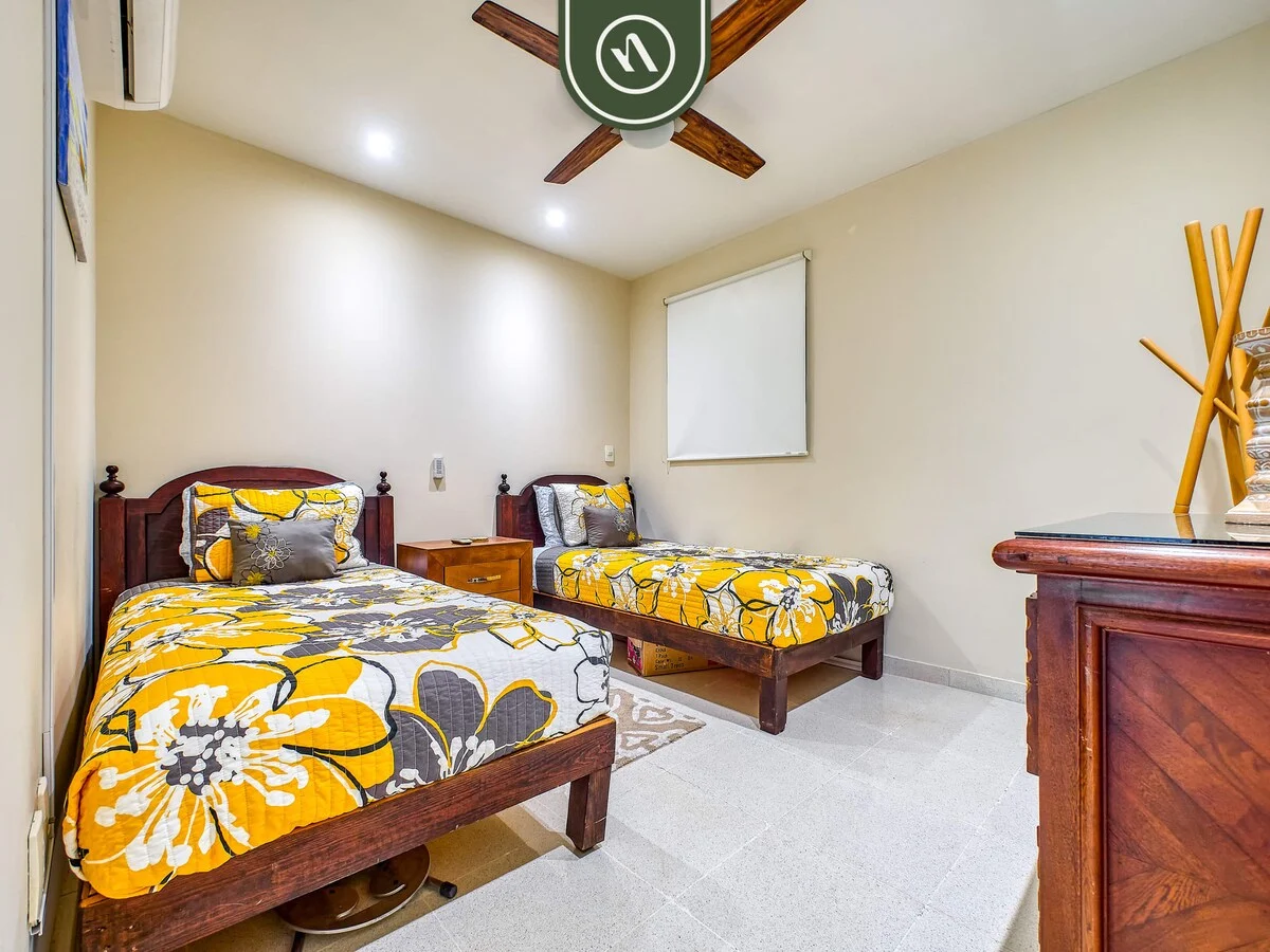 Bedroom 1 image 1