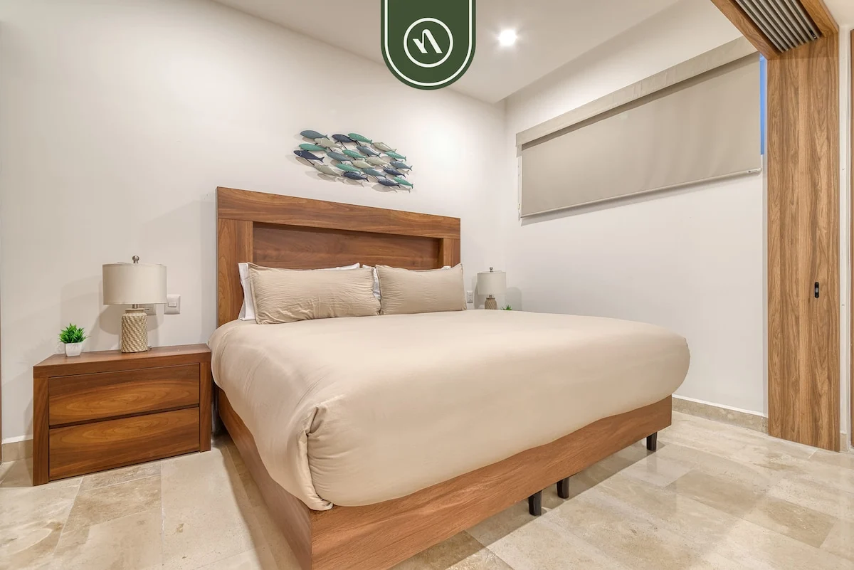 Bedroom 1 image 1