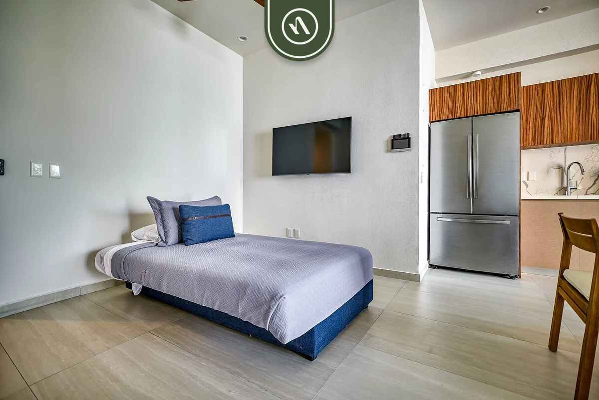 Bedroom 1 image 1