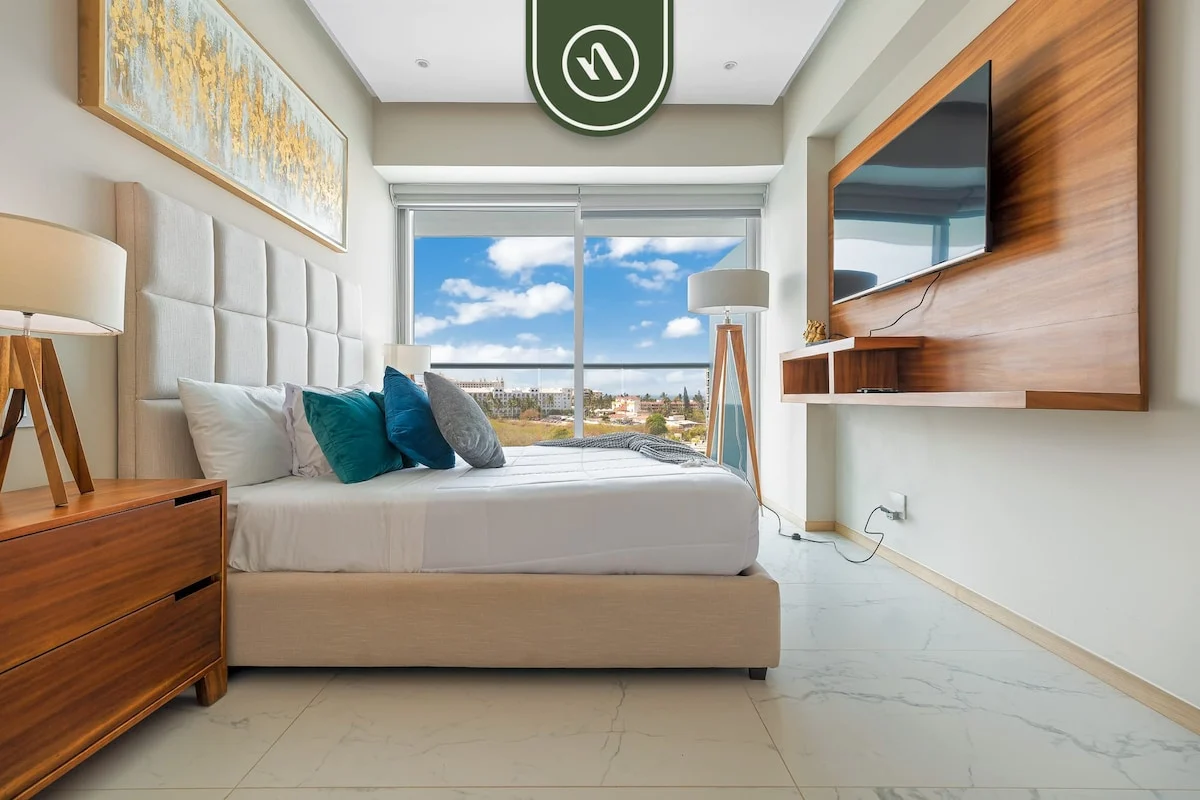 Bedroom 1 image 1