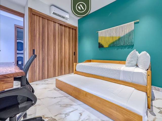Bedroom 1 image 1