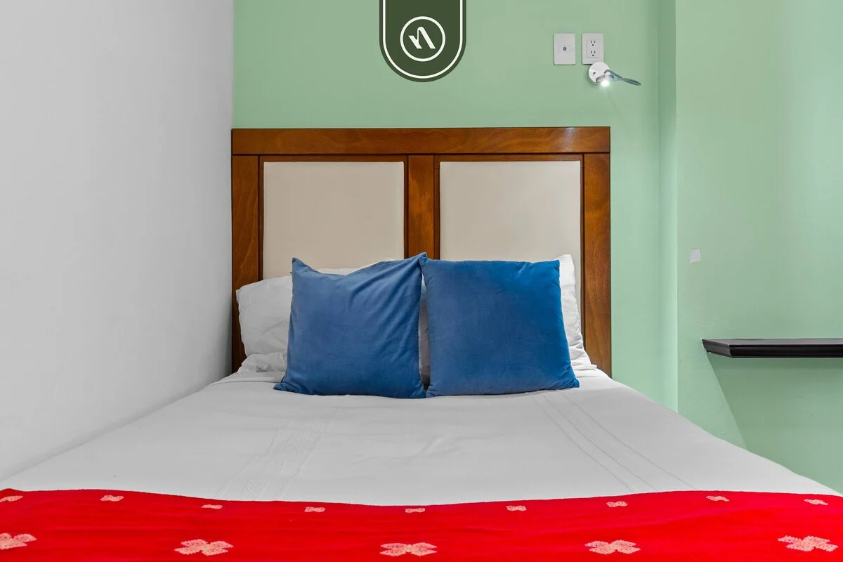 Bedroom 3 image 1