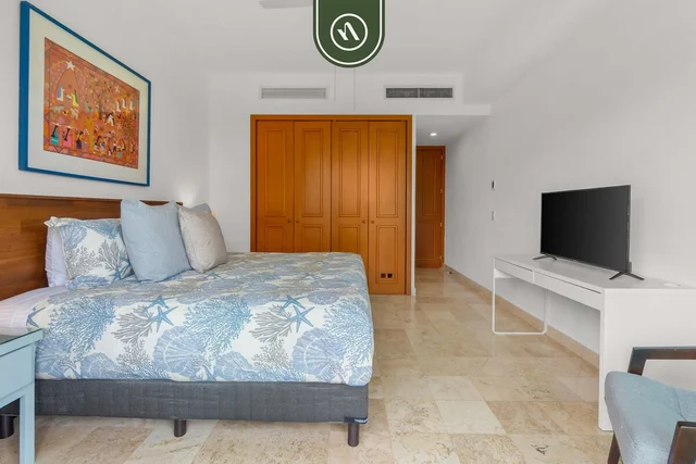 Bedroom 1 image 1
