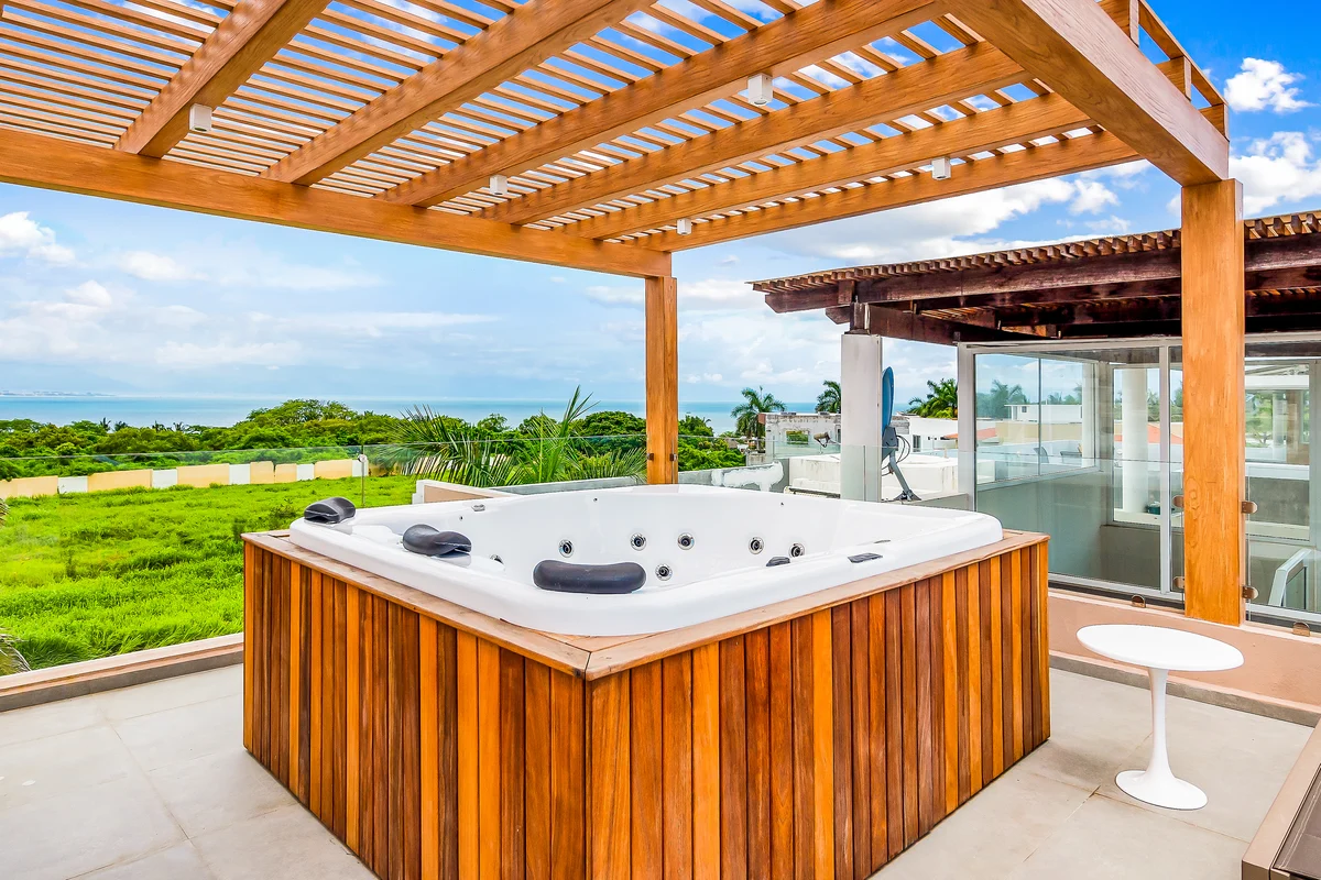 Home in Cruz de Huanacaxtle property photo 5
