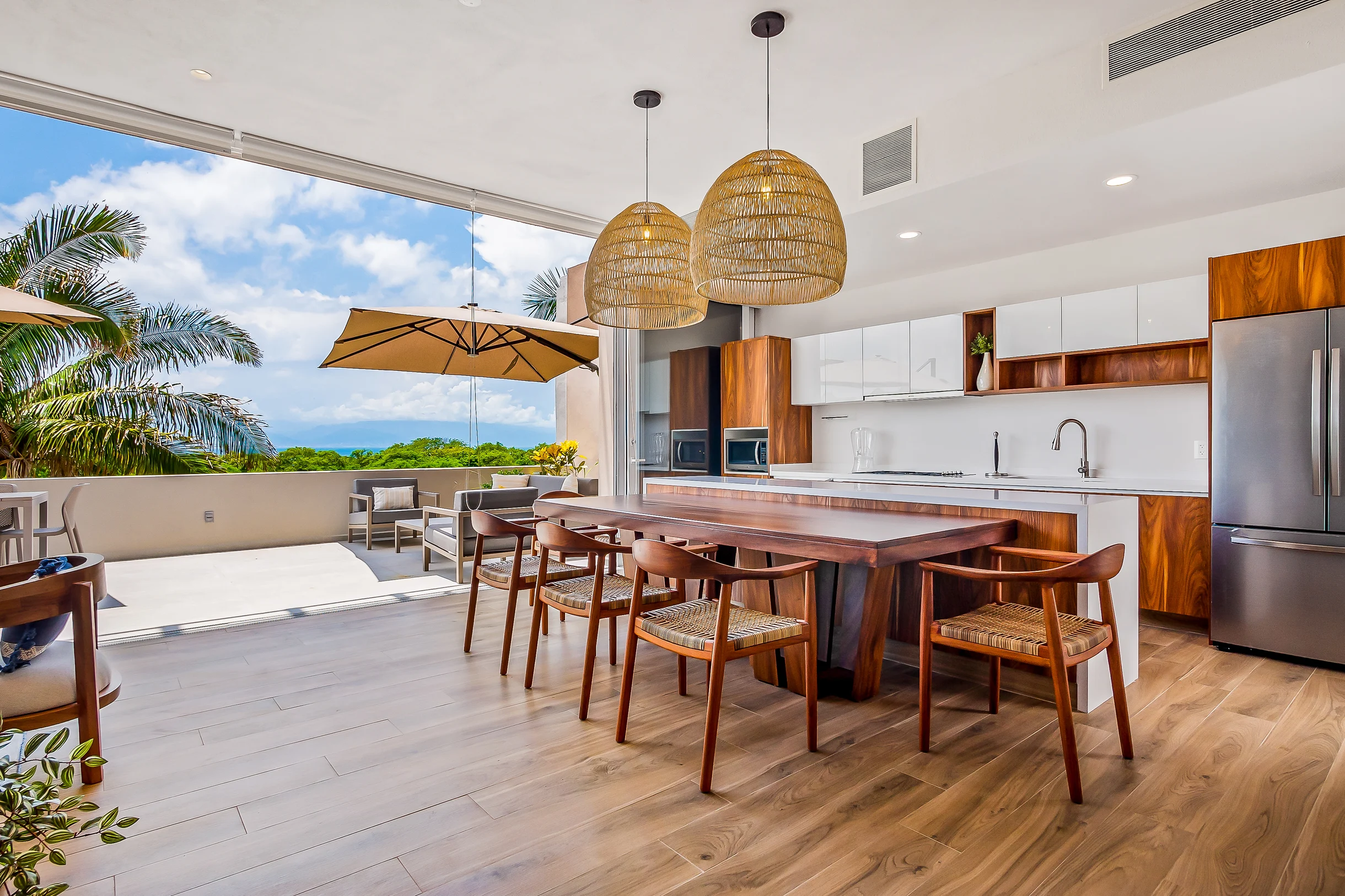 Home in Cruz de Huanacaxtle property photo 1