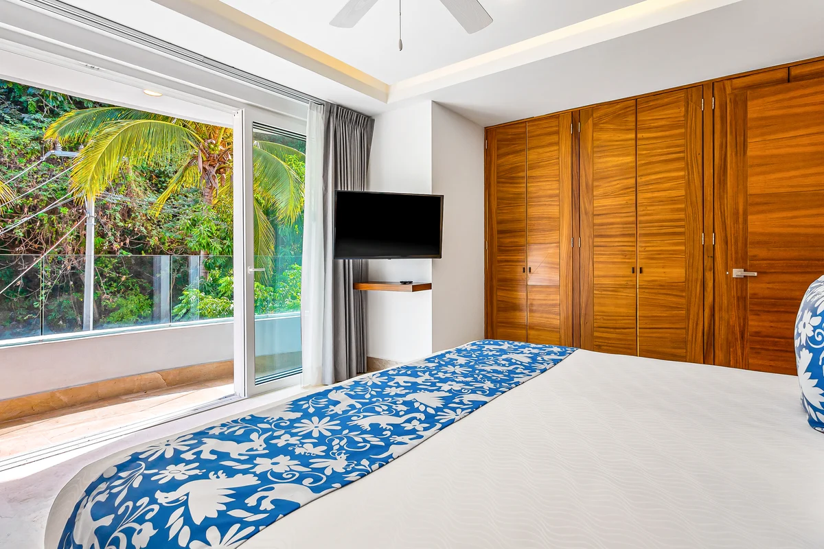 Bedroom 1 image 1