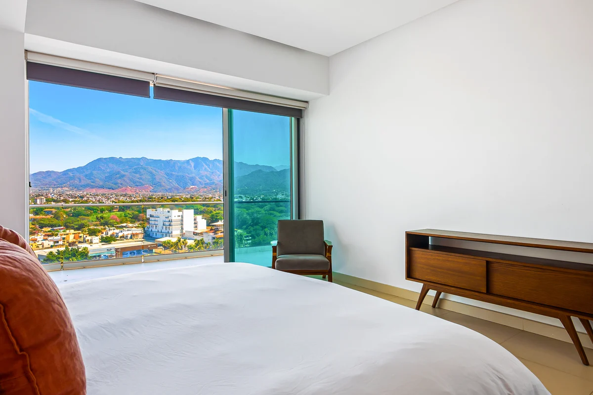 Bedroom 1 image 1