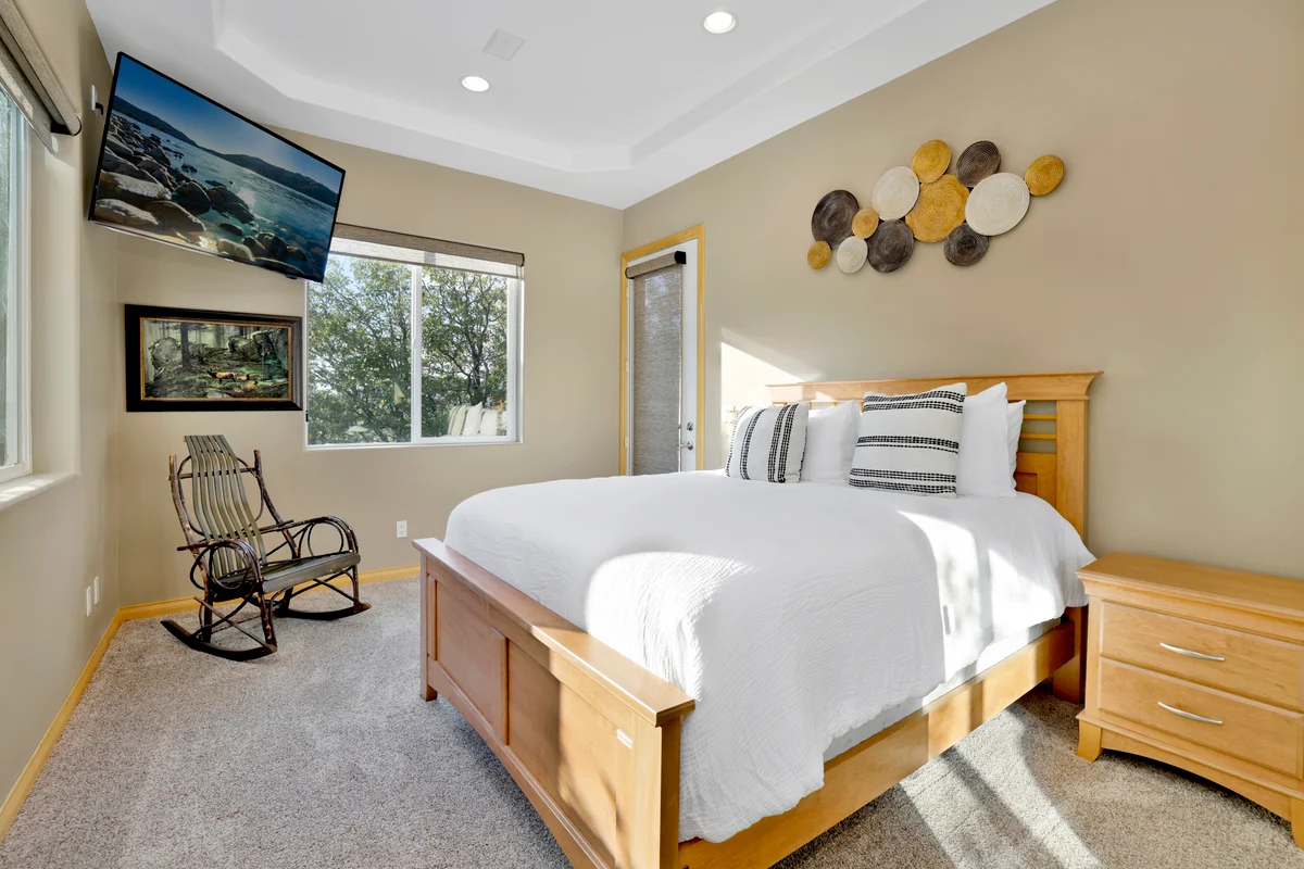 Bedroom 1 image 1