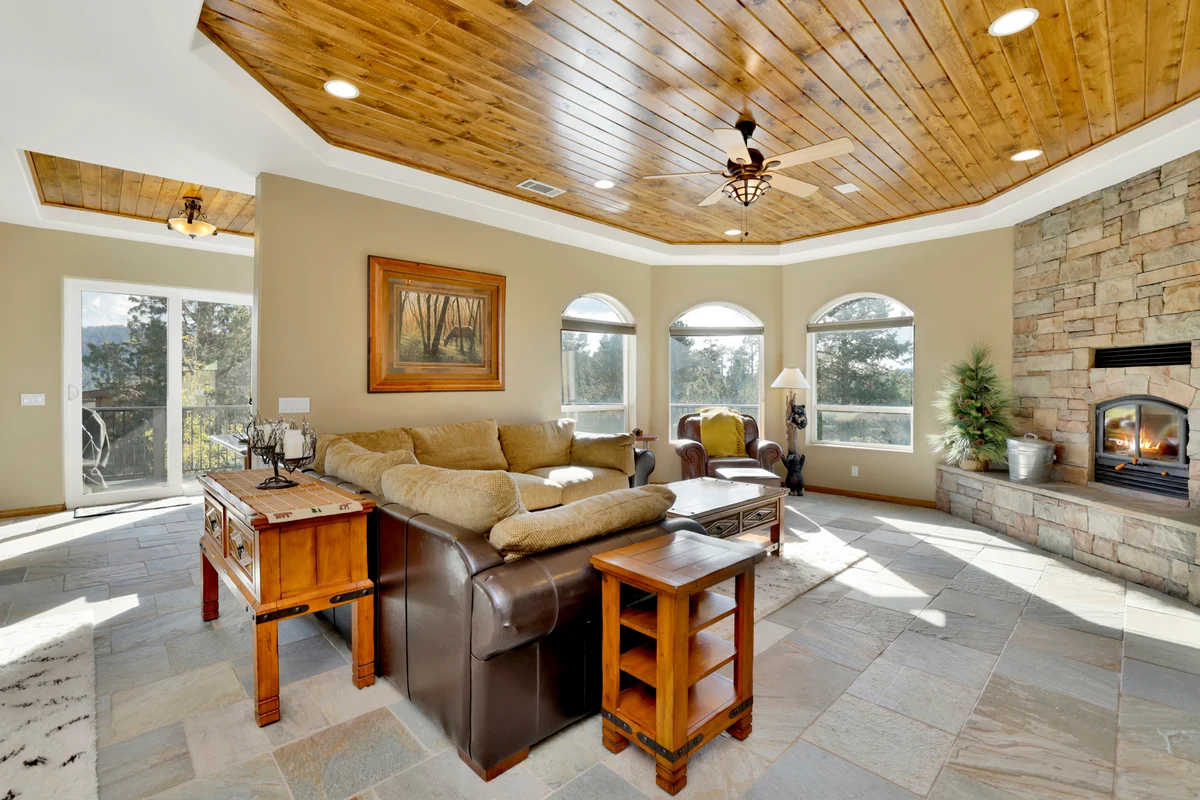 Property in Big Bear Lake property photo 3