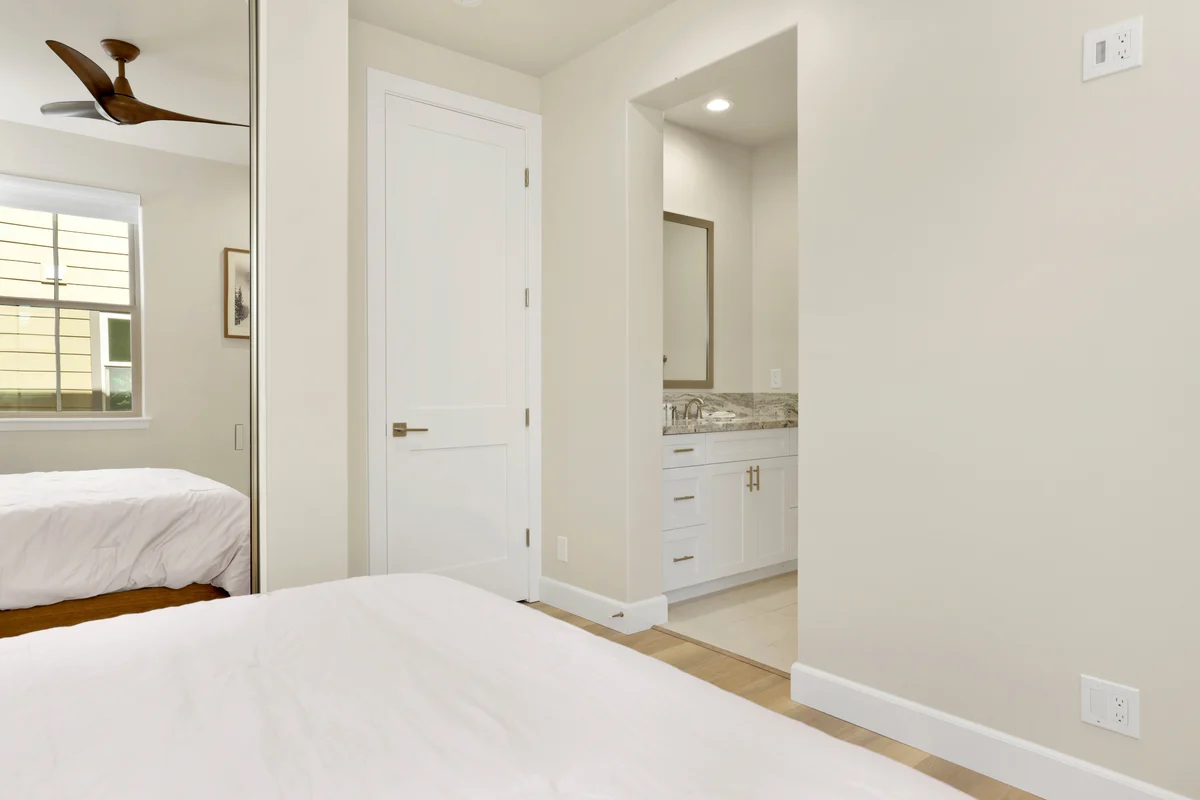 Bedroom 2 image 1