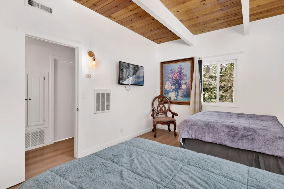 Bedroom 3 image 1