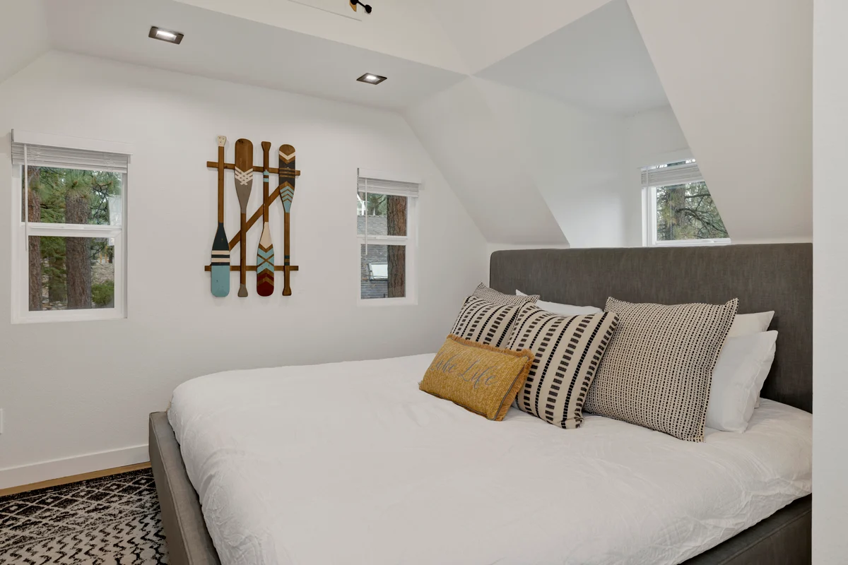 Bedroom 3 image 1