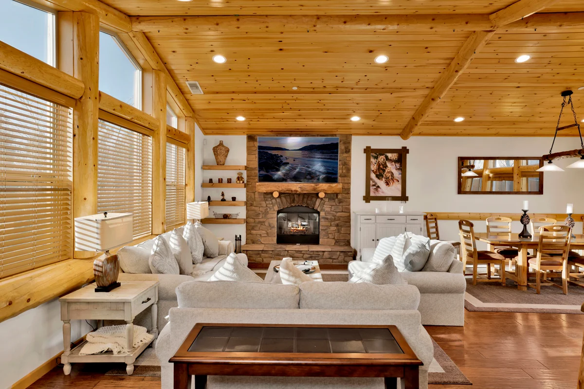 Property in Big Bear Lake property photo 3