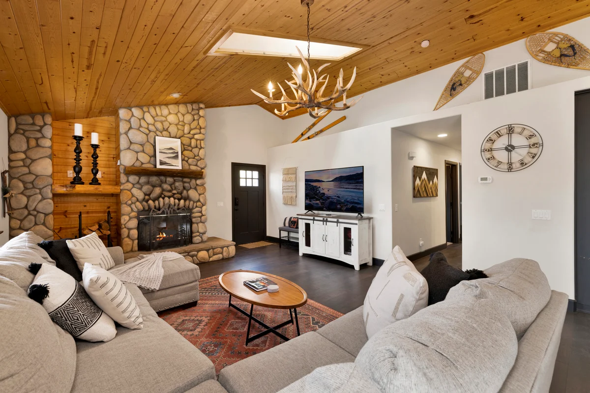 Property in Big Bear Lake property photo 2