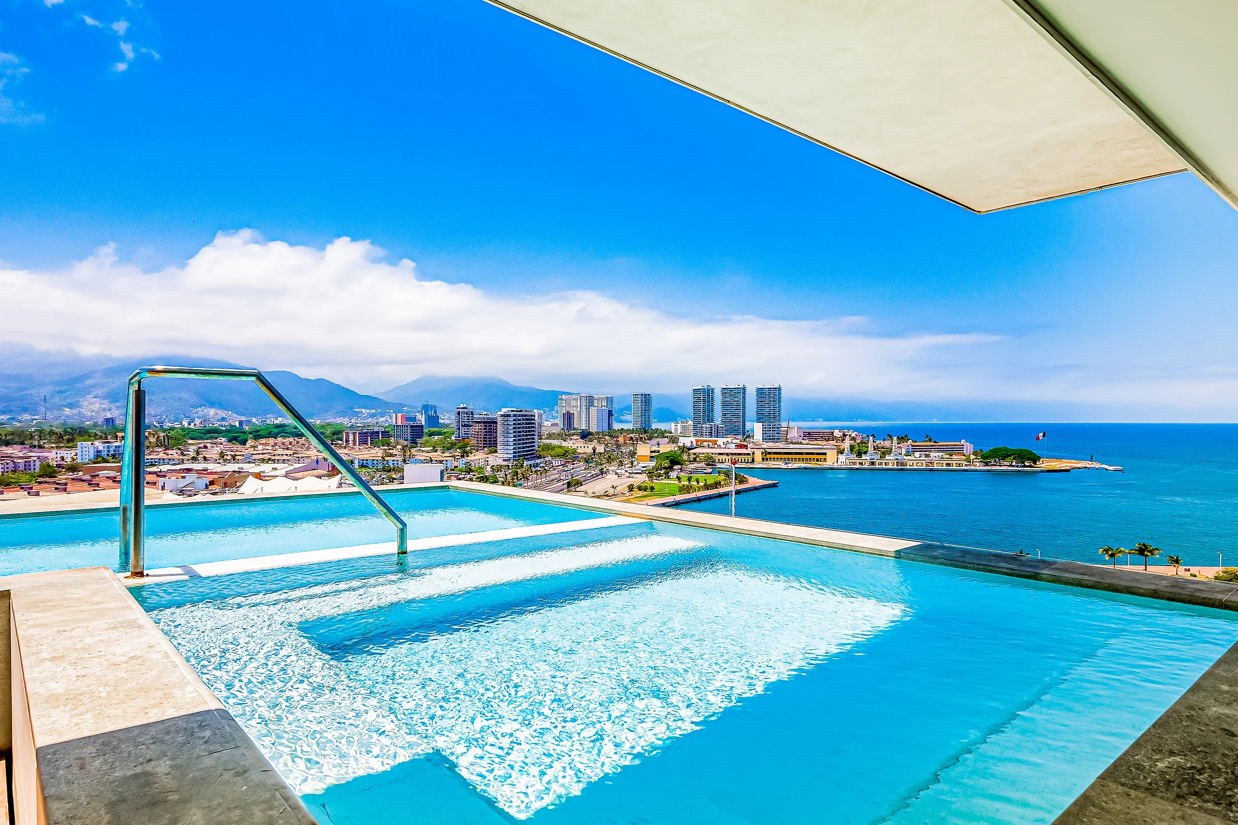 Condo in Puerto Vallarta property photo 2