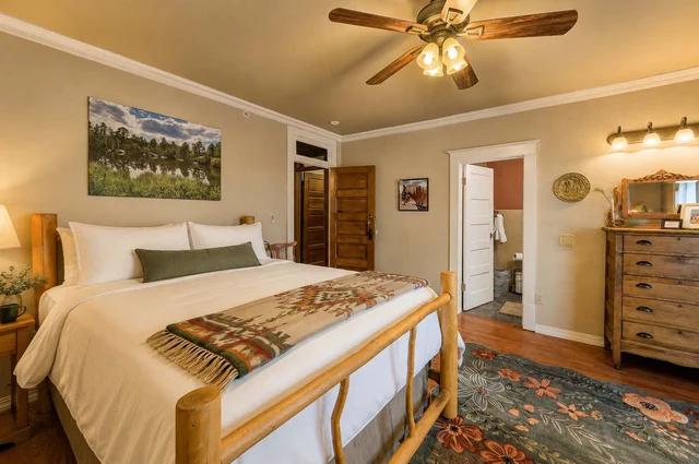 Bedroom 3 image 1