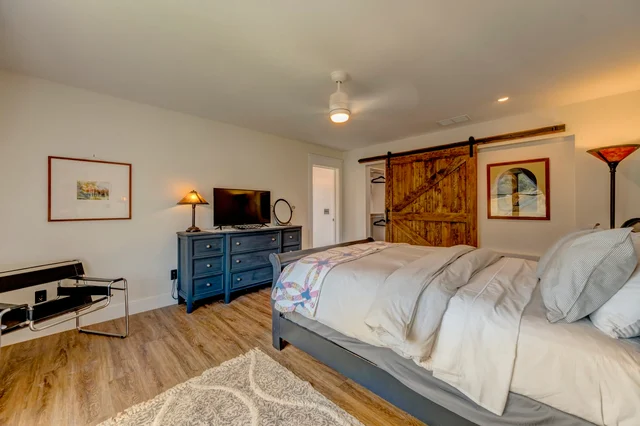 Bedroom 3 image 1