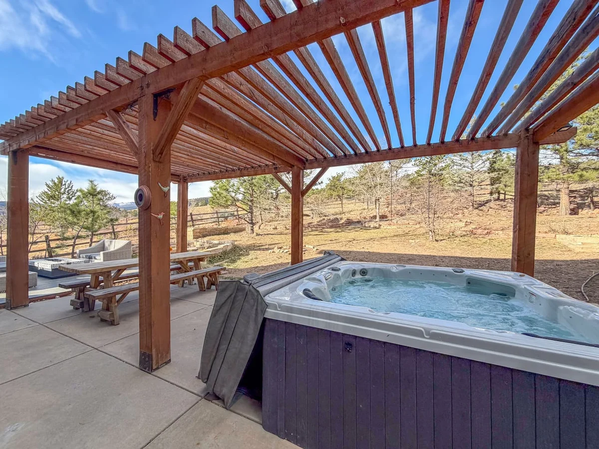 Lyons Luxury Haven/Hot Tub + Golf Cart property photo 3