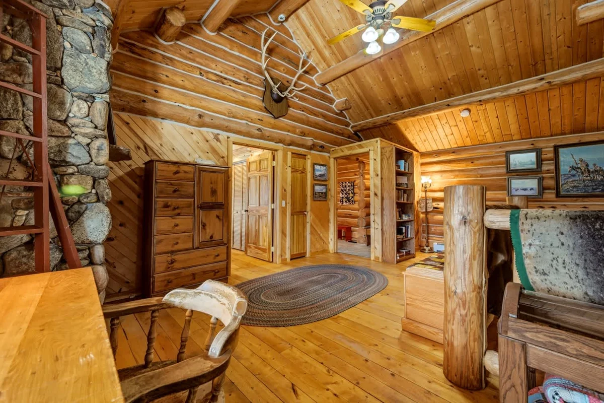 Bedroom image 1