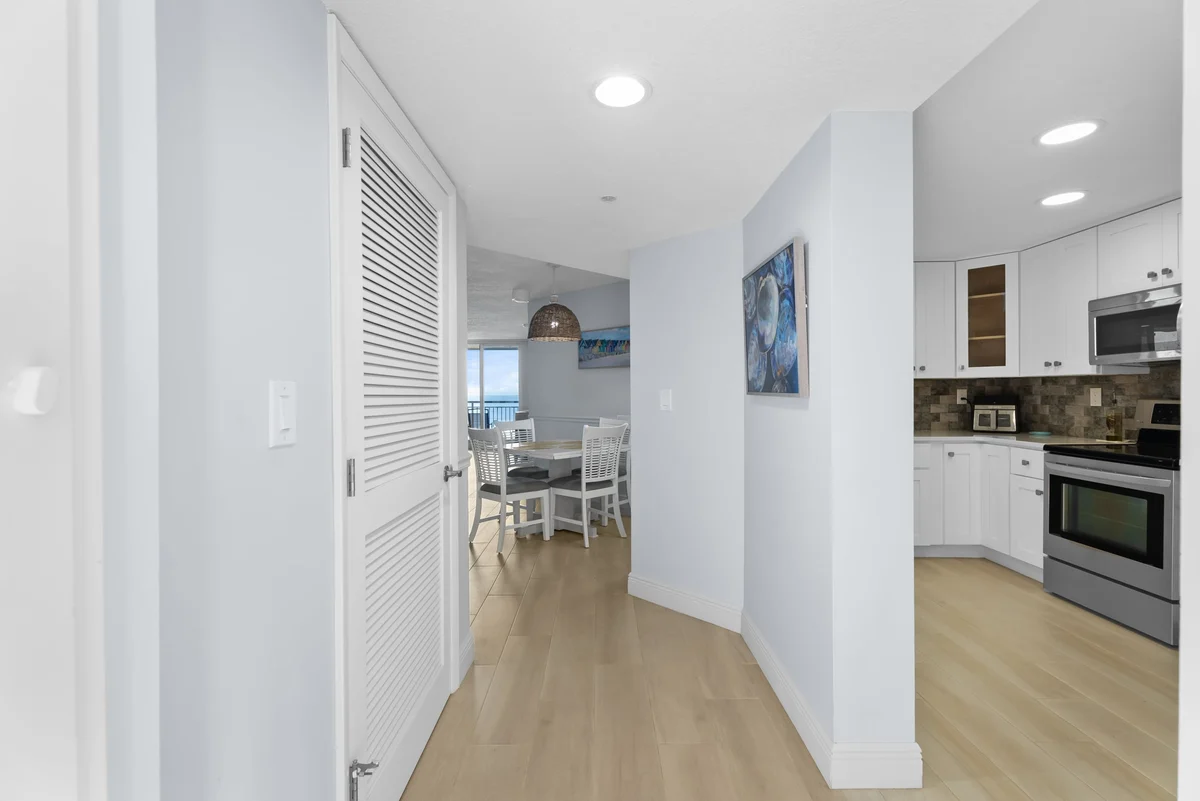 Condo in Fort Pierce property photo 3
